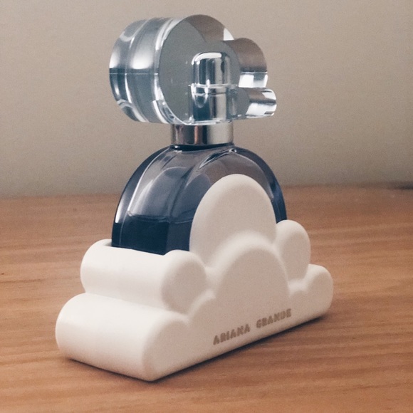 SOLD - Ariana Grande Cloud Perfume - Picture 3 of 5